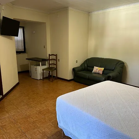 Casa Rainha Dª Amelia Хостел Термаш-де-Сан-Педру-ду-Сул